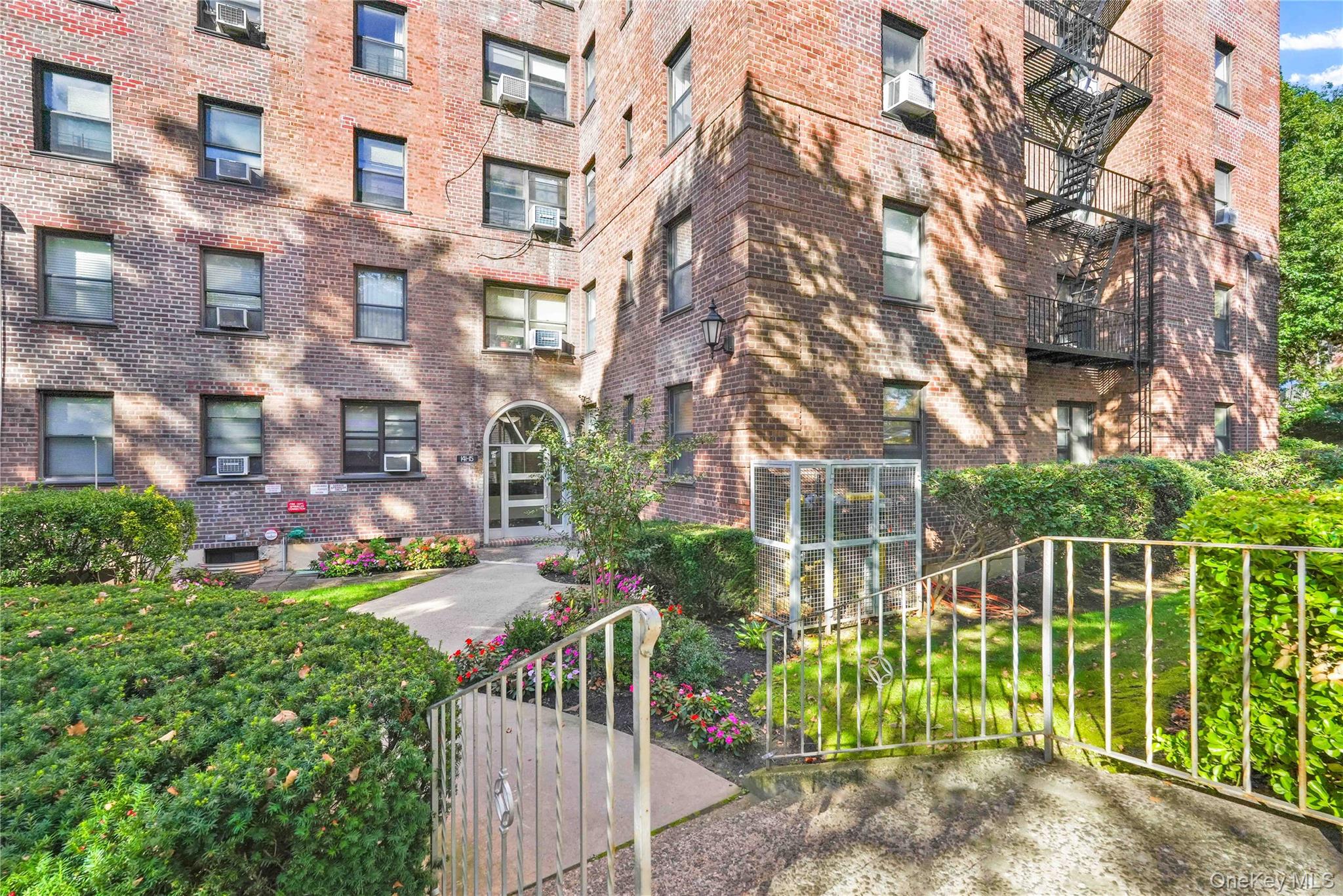 141-15 28th Avenue, Unit 6A photo 13
