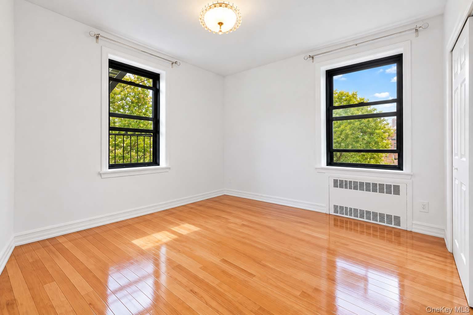 140-08 28th Road, Unit 5F photo 4