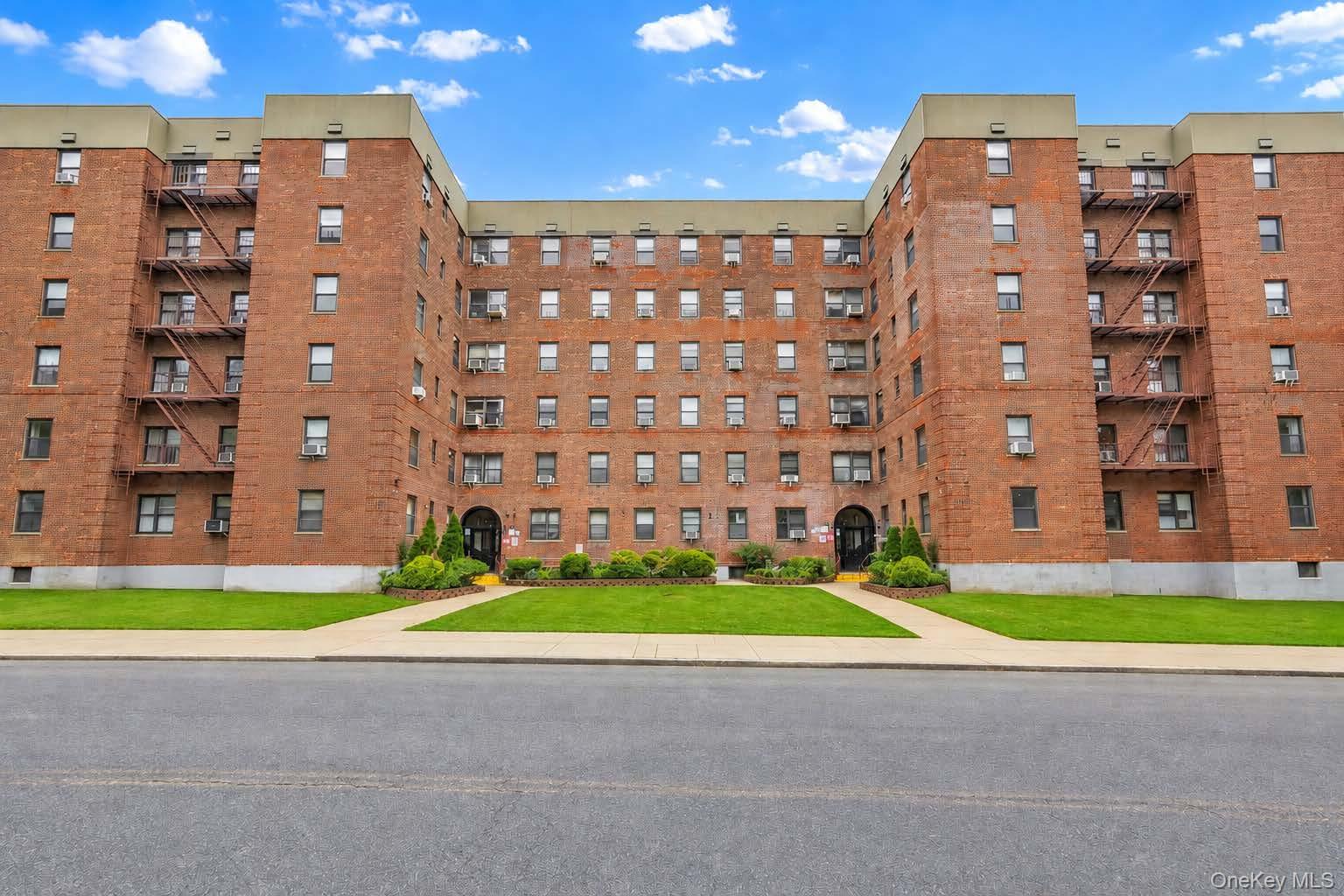 140-08 28th Road, Unit 5F photo 10