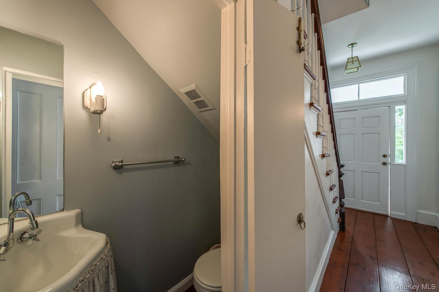 5 Vail Road – For Sale photo 14