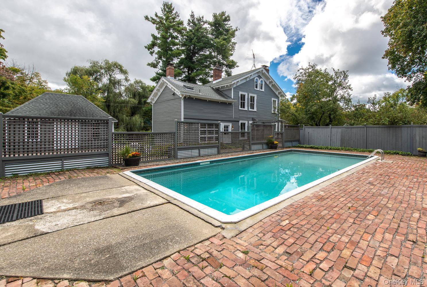 5 Vail Road – For Sale photo 36