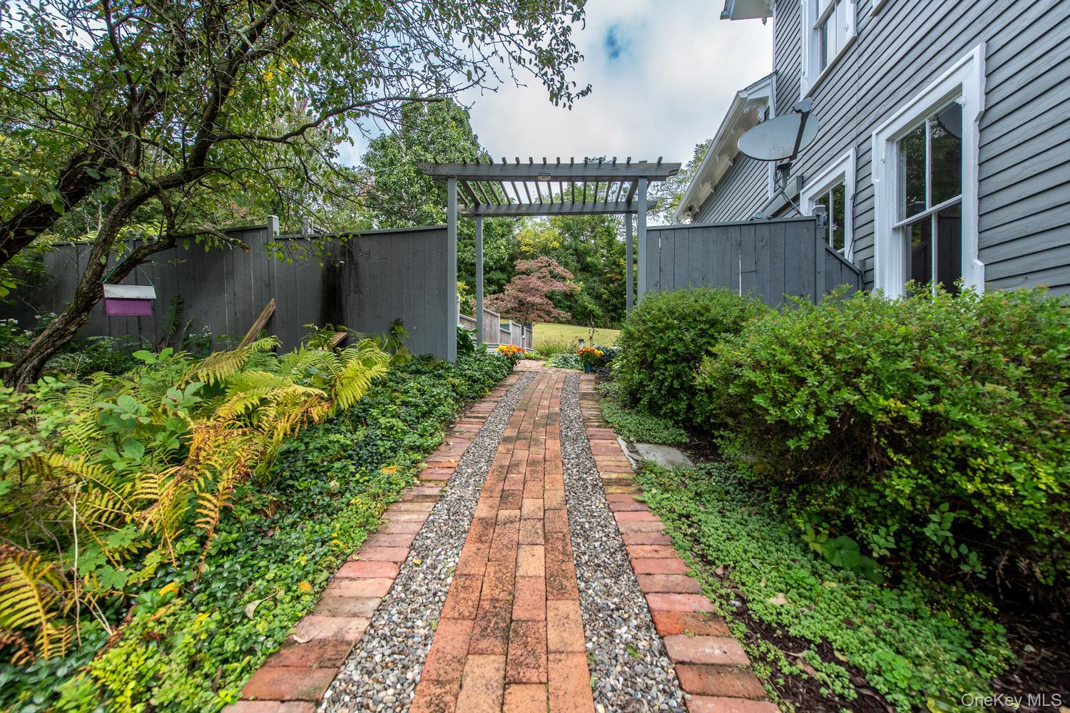 5 Vail Road – For Sale photo 33