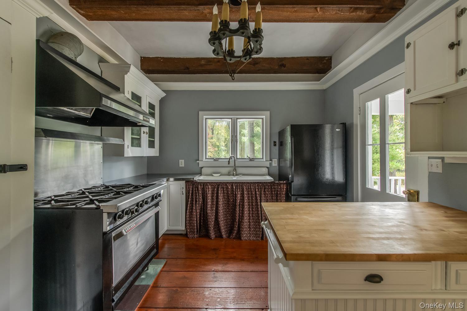 5 Vail Road – For Sale photo 9