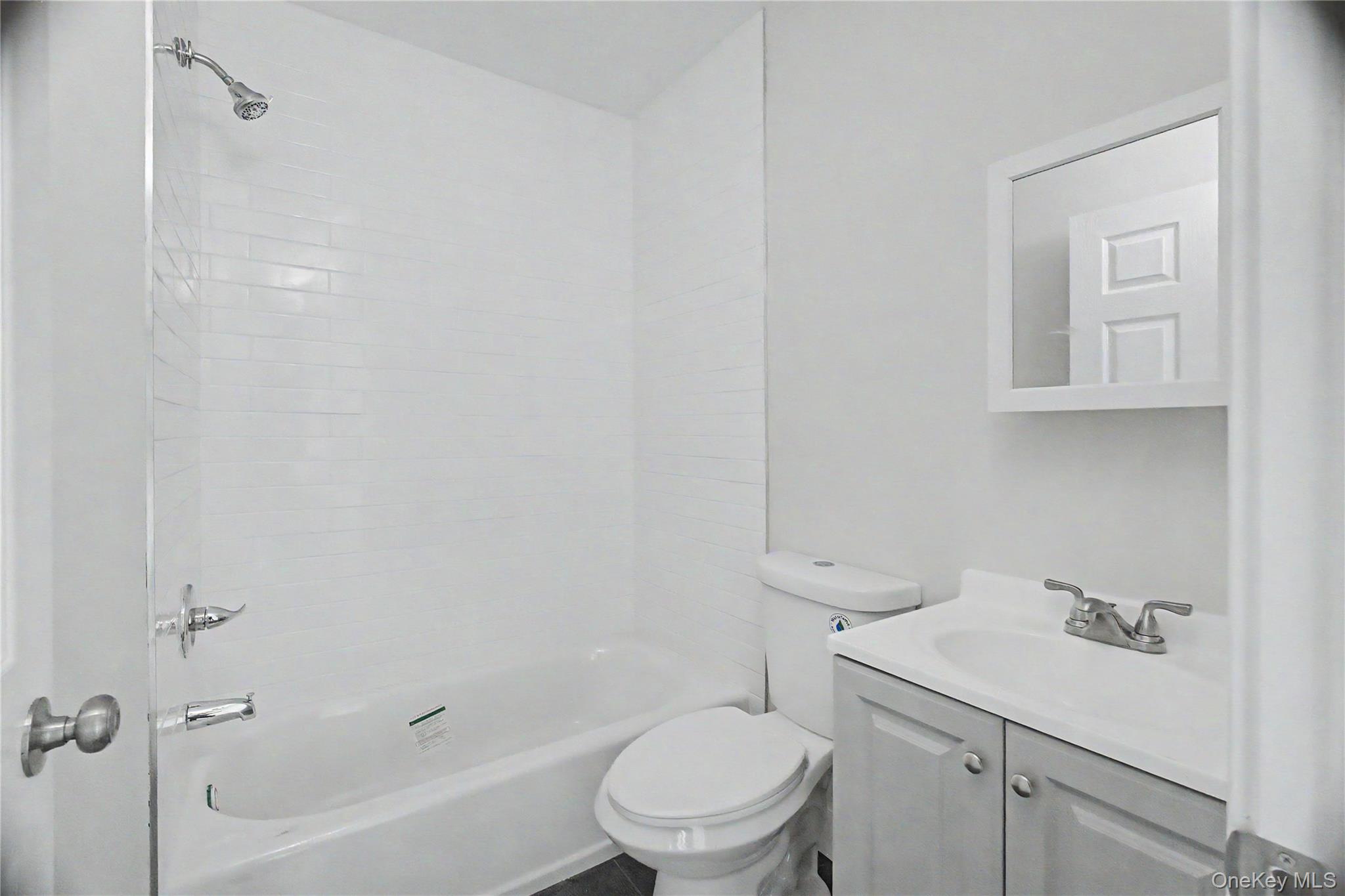 214 Winnikee Avenue, Unit A1 photo 8