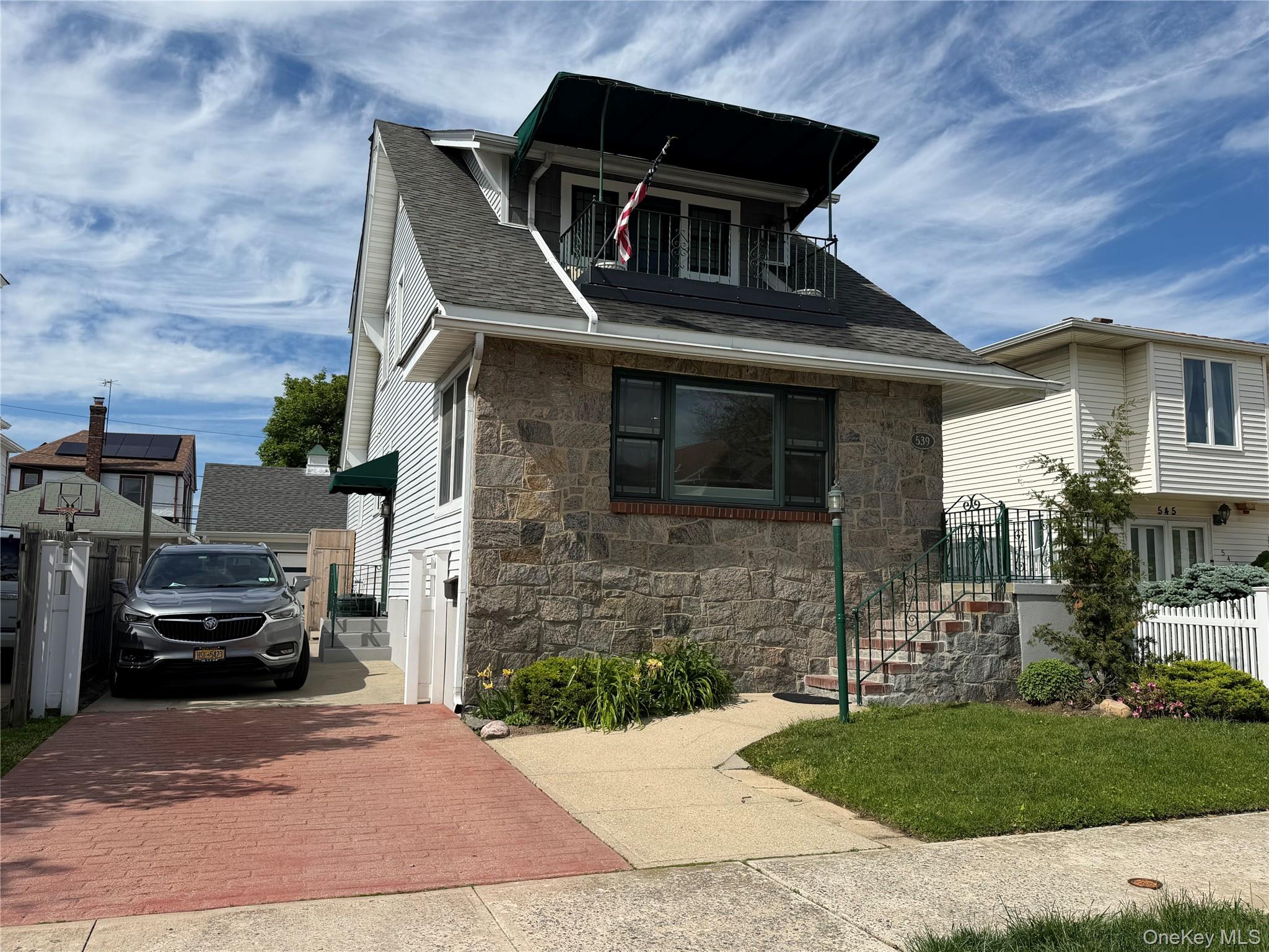 539 E Beech Street, Unit 2