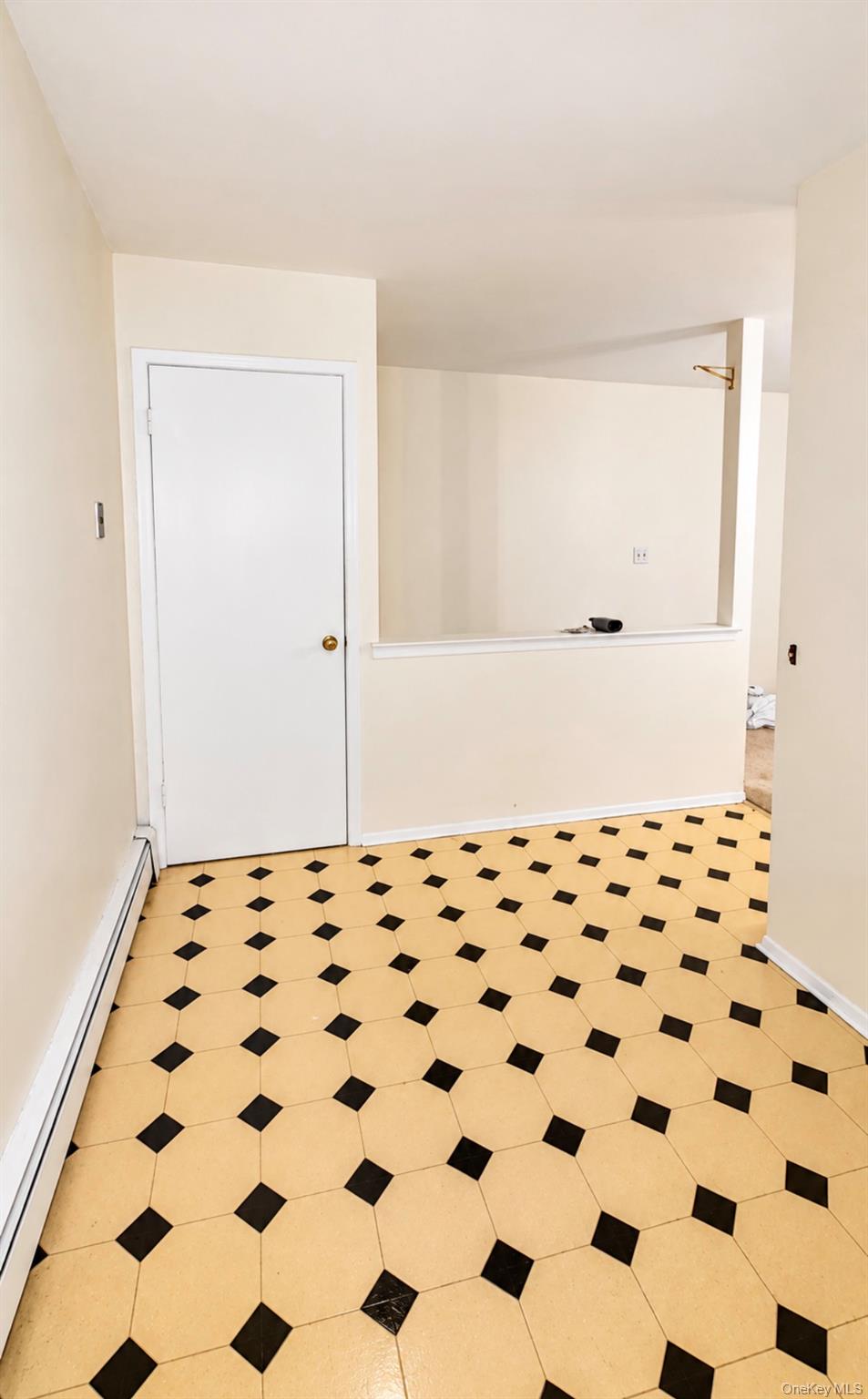 1840 Crompond Road, Unit 2-C3 photo 5
