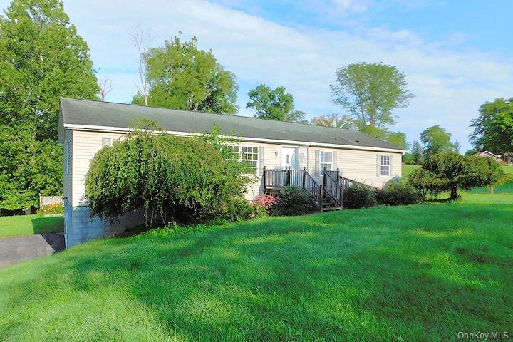1566 Albany Post Road – For Sale photo 2
