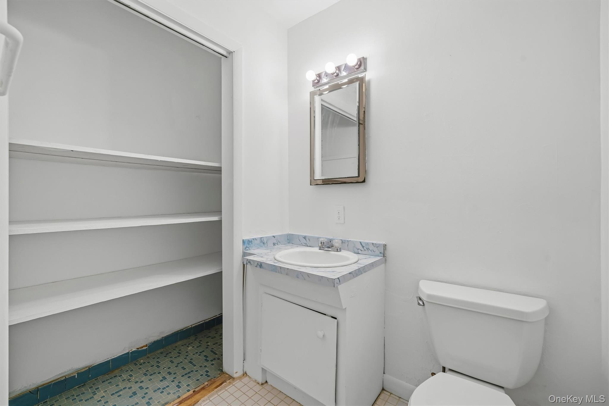 5 W Lawrence Park Drive, Unit 11 photo 19