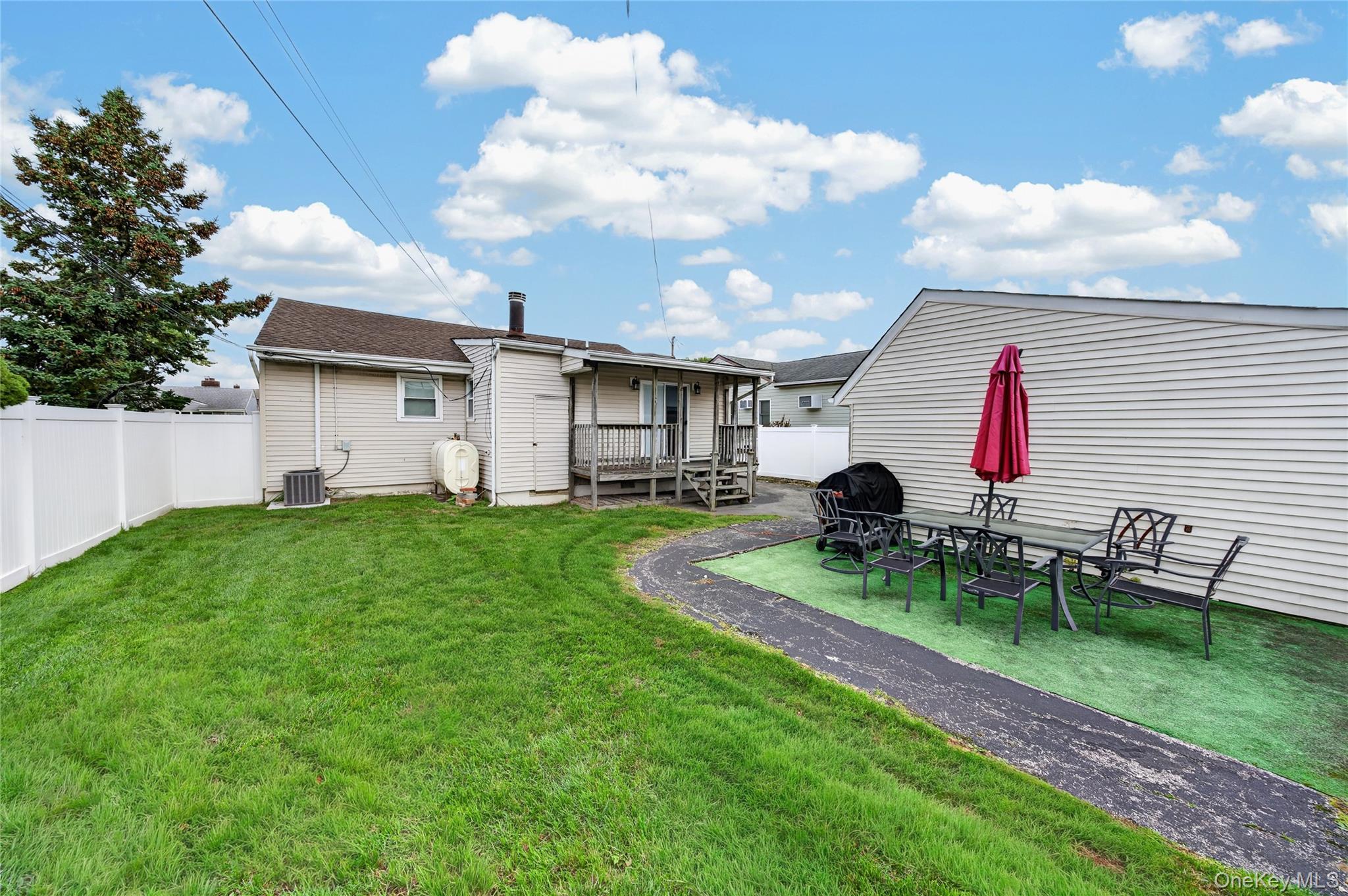 33 Hubbard Avenue – For Sale photo 13