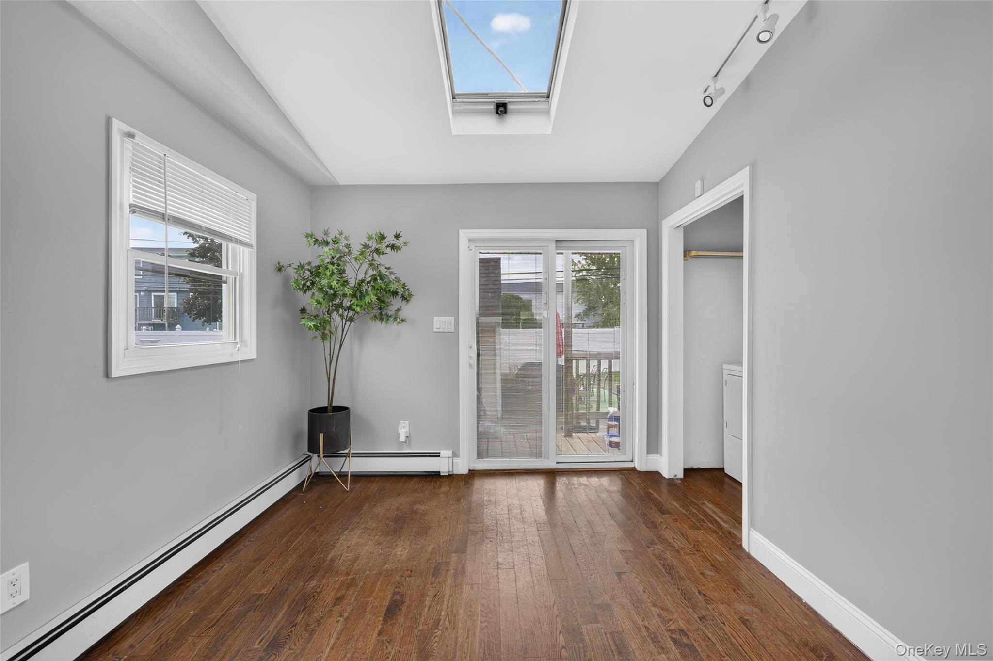 33 Hubbard Avenue – For Sale photo 6