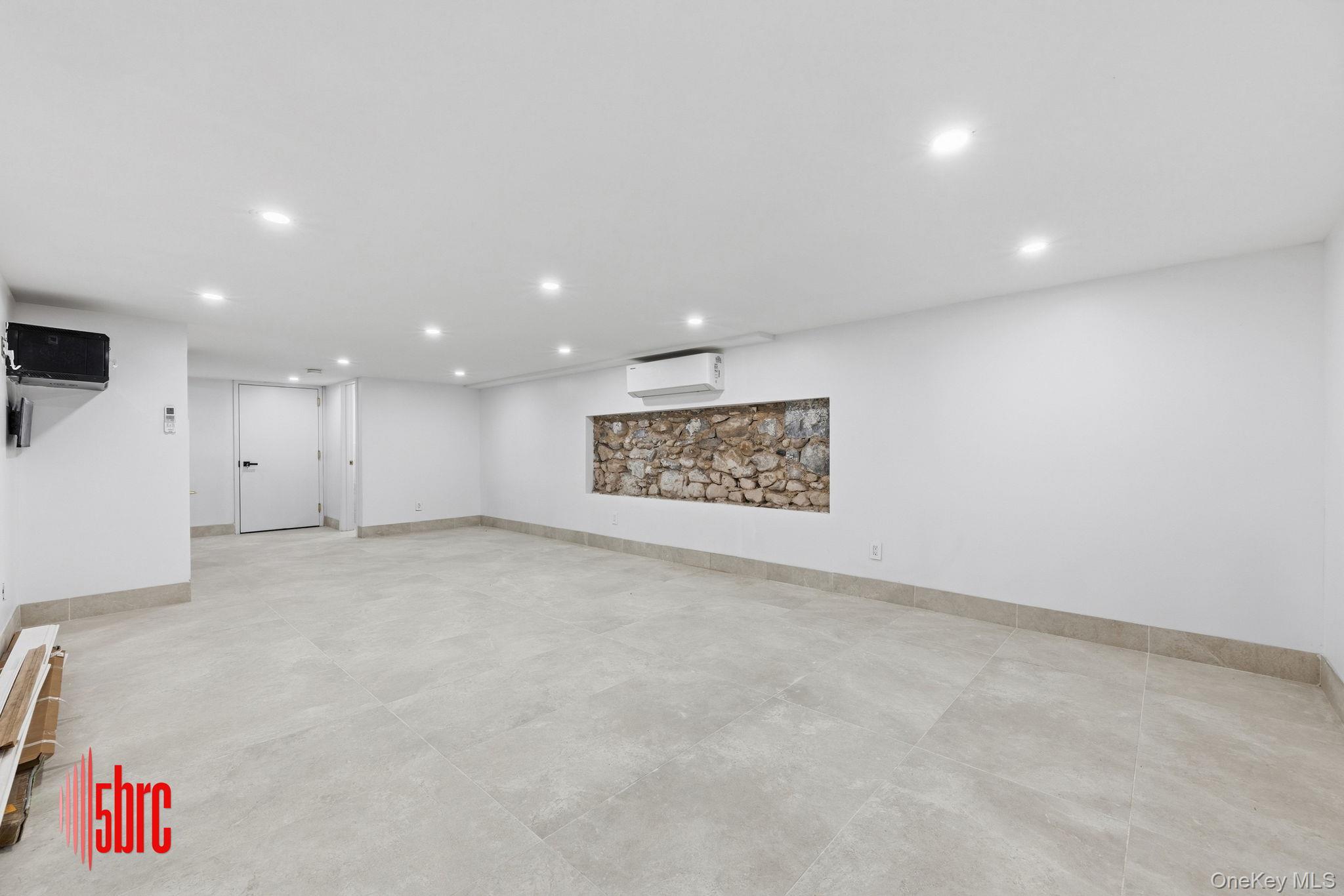 83 Cooper Street – For Sale photo 12