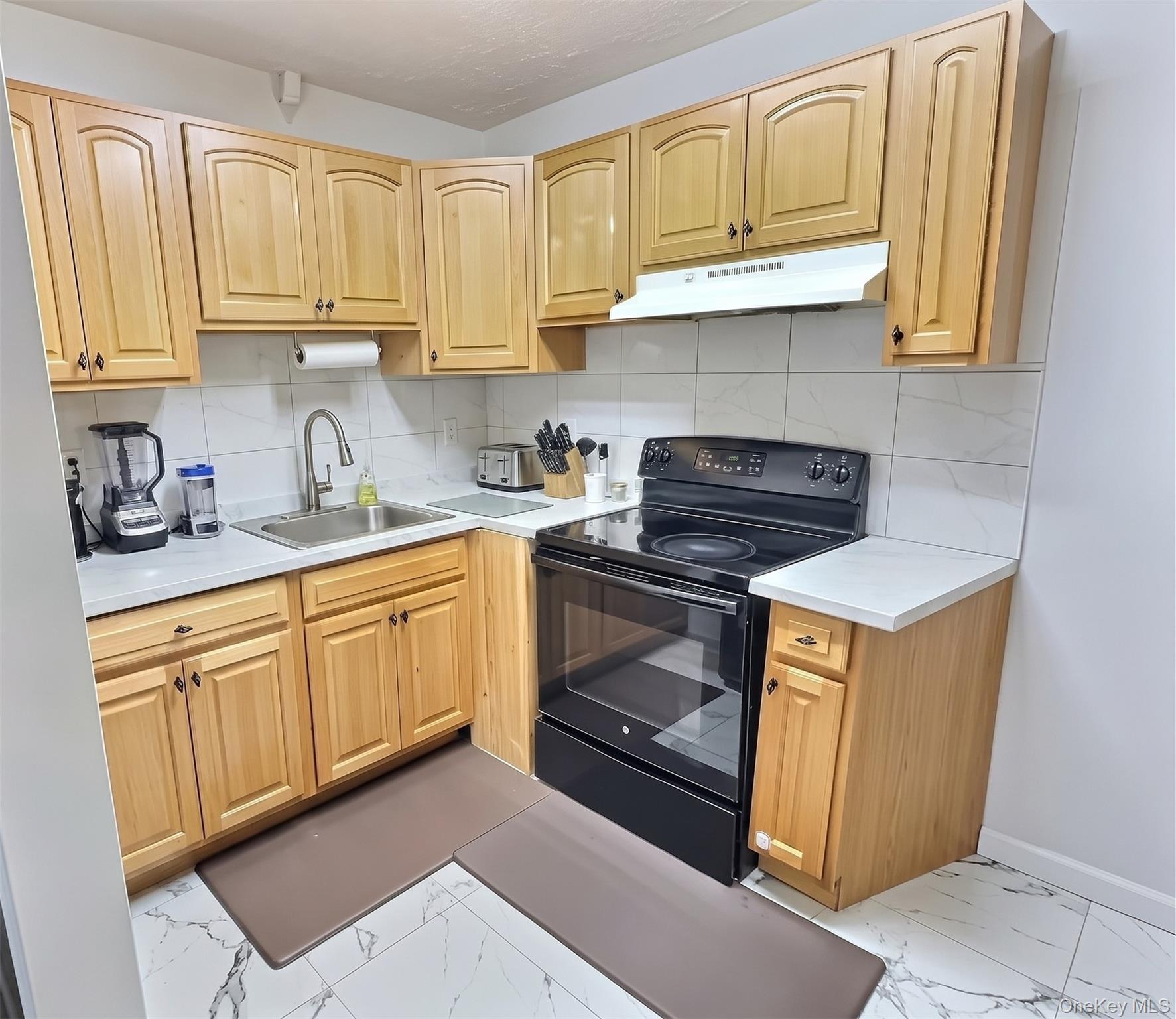 23 CARNABY Street, Unit D photo 5