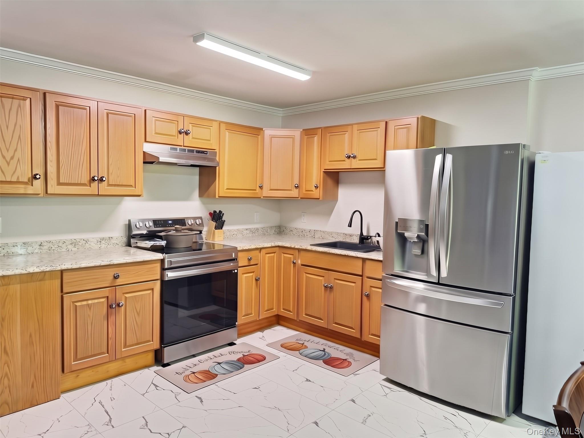 39 Scarborough Lane, Unit C photo 2