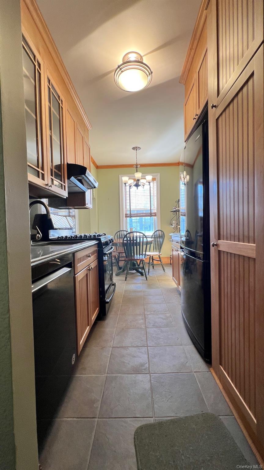4 Maple Drive, Unit 6F photo 12