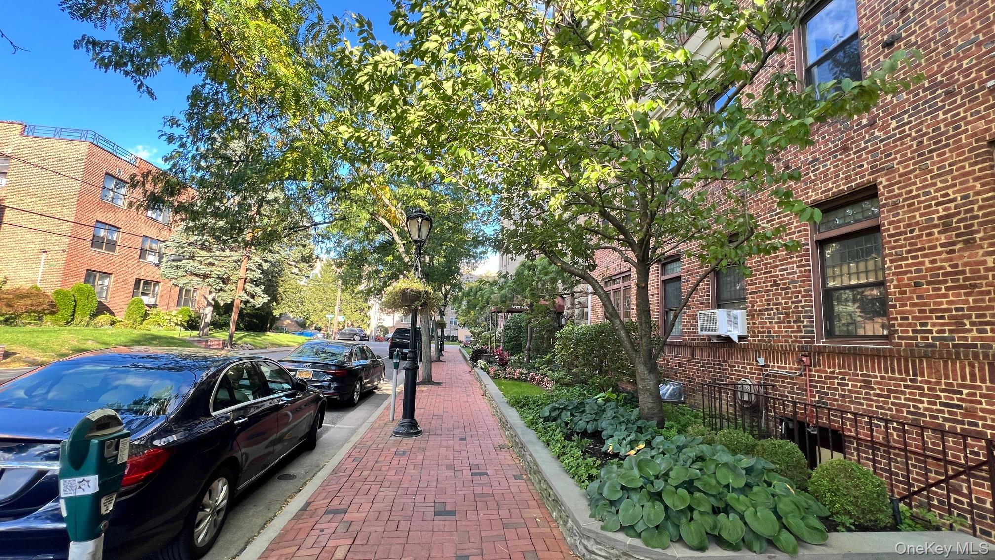 4 Maple Drive, Unit 6F photo 2
