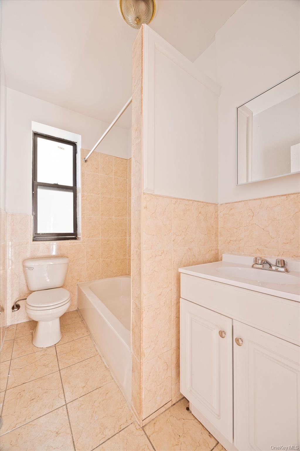 645 Barretto Street, Unit 3J photo 8