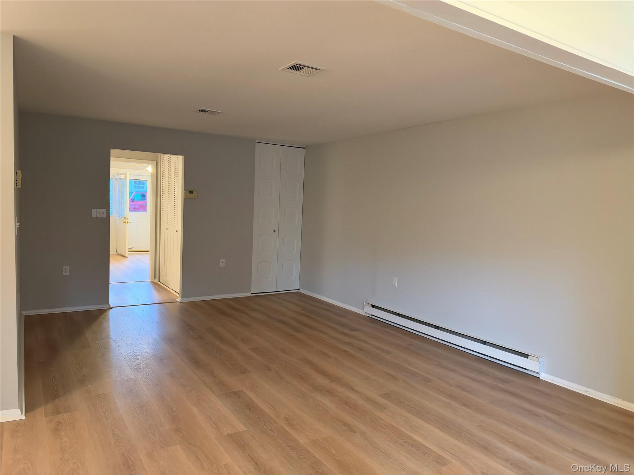 405 D Woodbridge Drive, Unit D photo 7