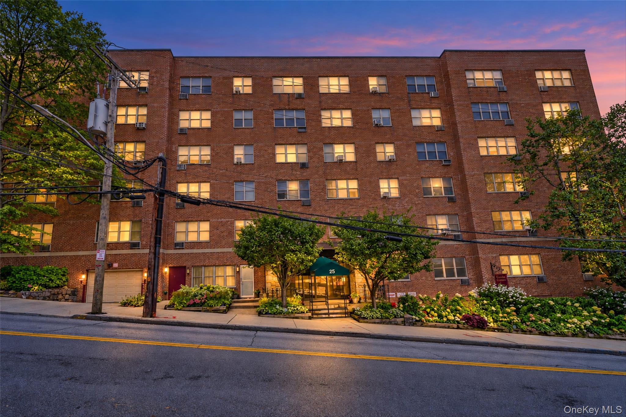 25 Franklin Avenue, Unit 3L