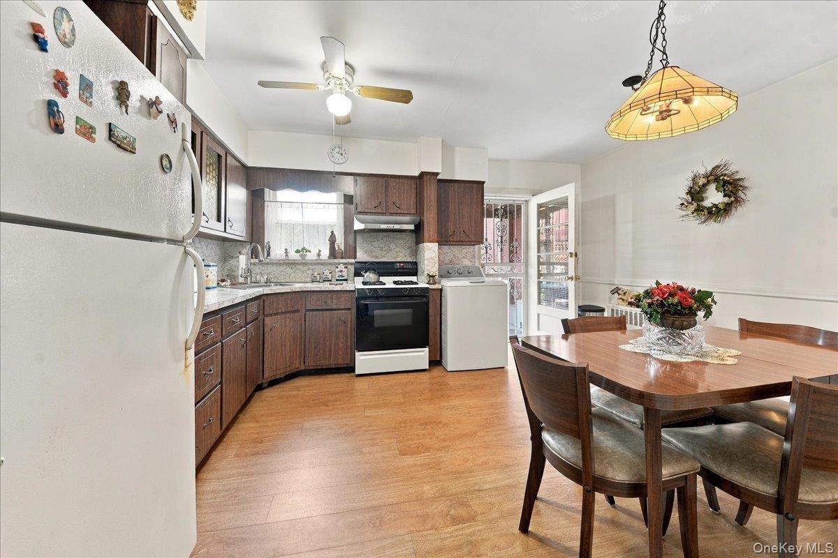 1912 Hone Avenue – For Sale photo 9