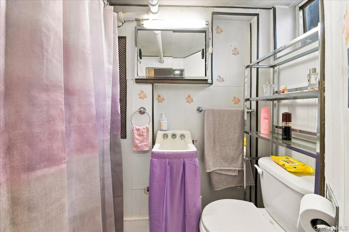 1912 Hone Avenue – For Sale photo 5