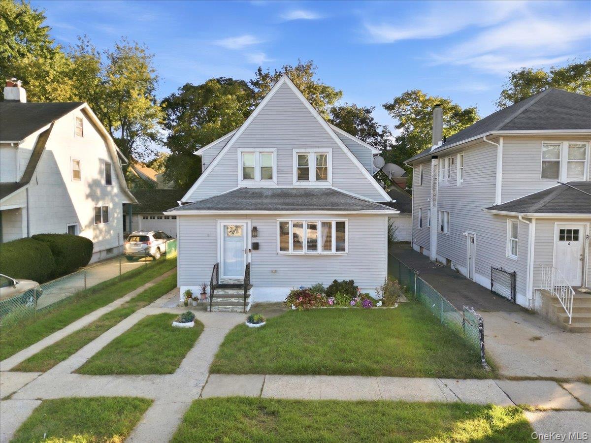 8 Frazier Street – For Sale