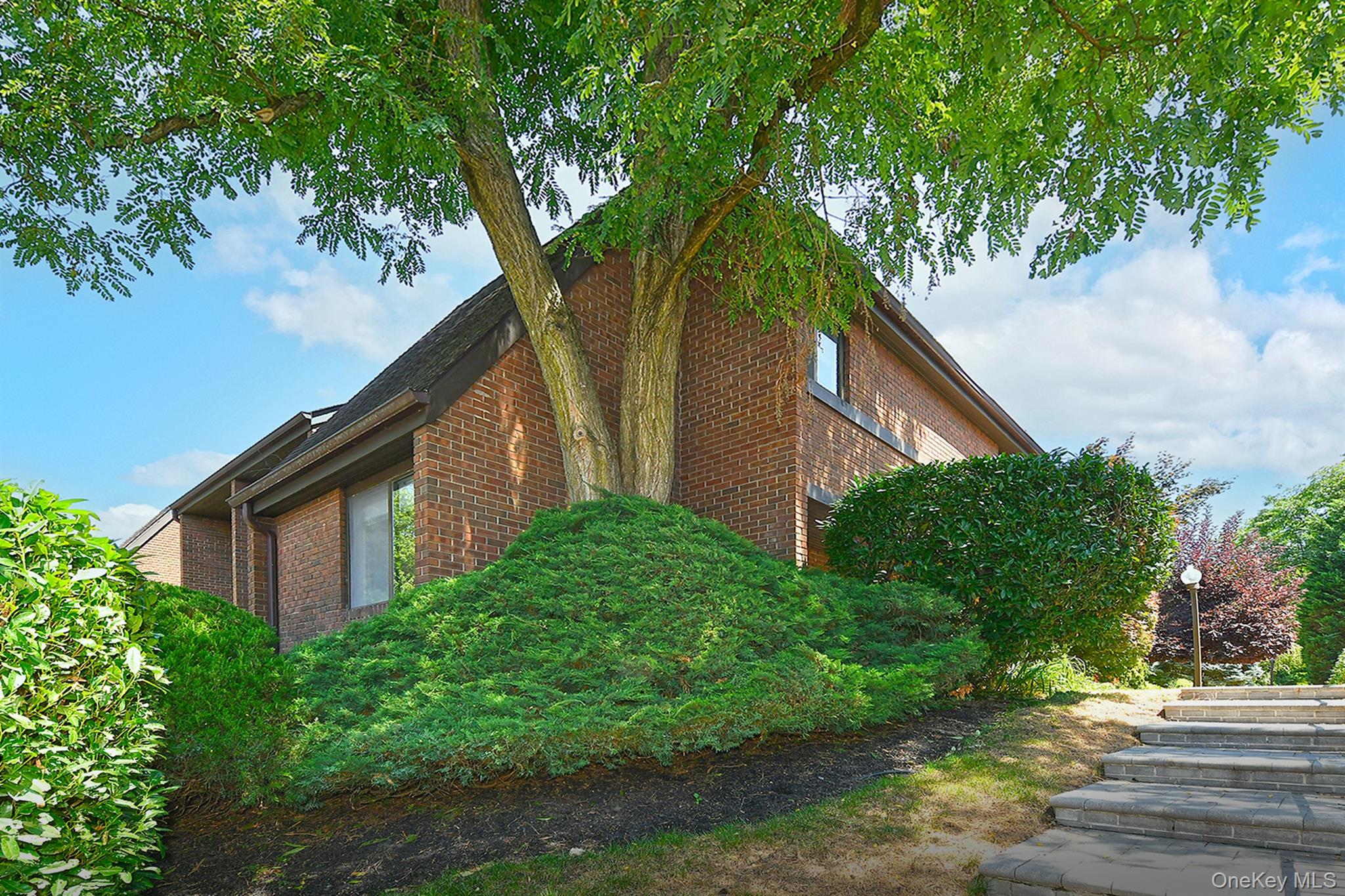 19 Frost Pond Drive – For Sale photo 3