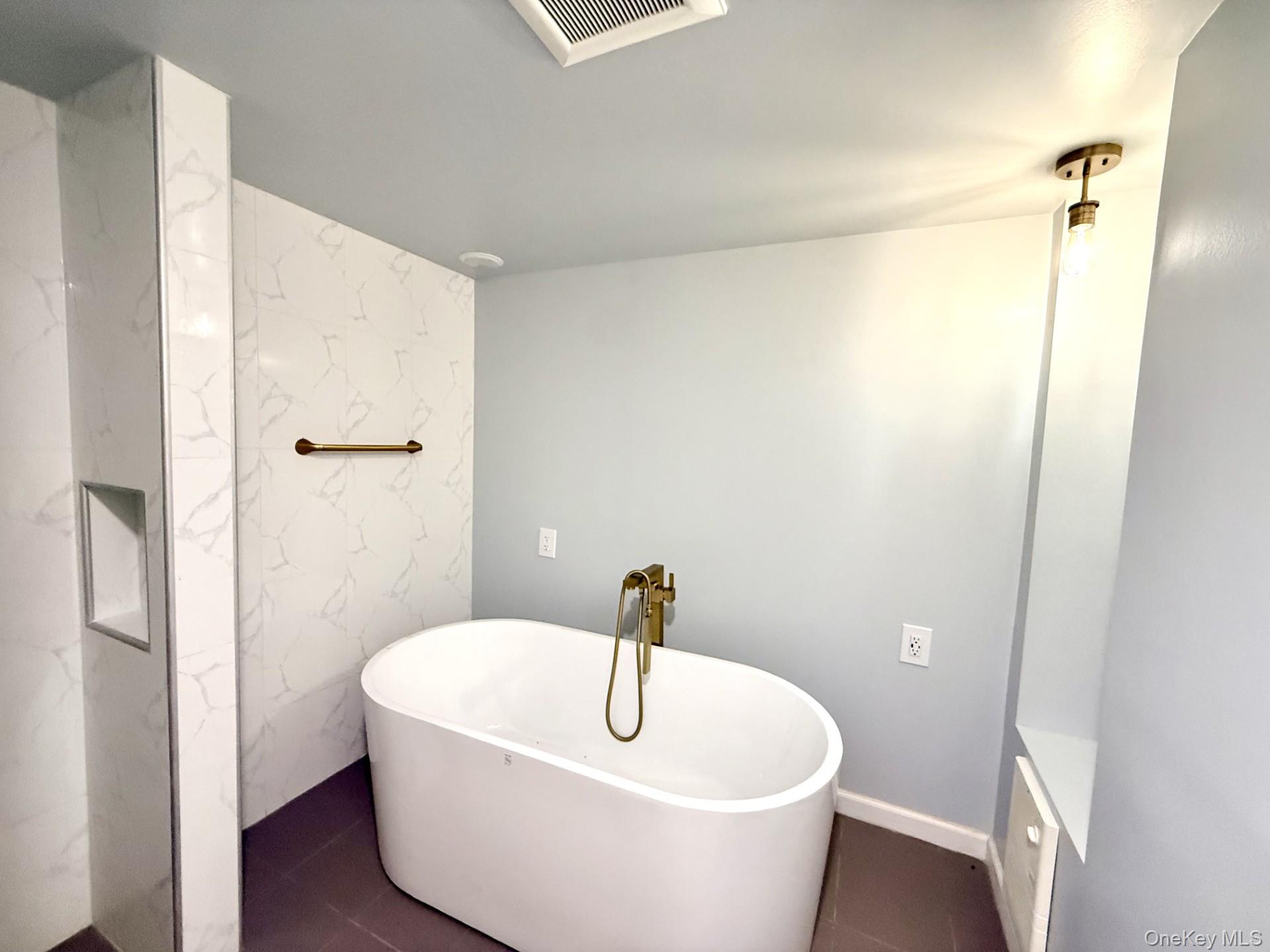4 Longbow Lane – For Sale photo 20