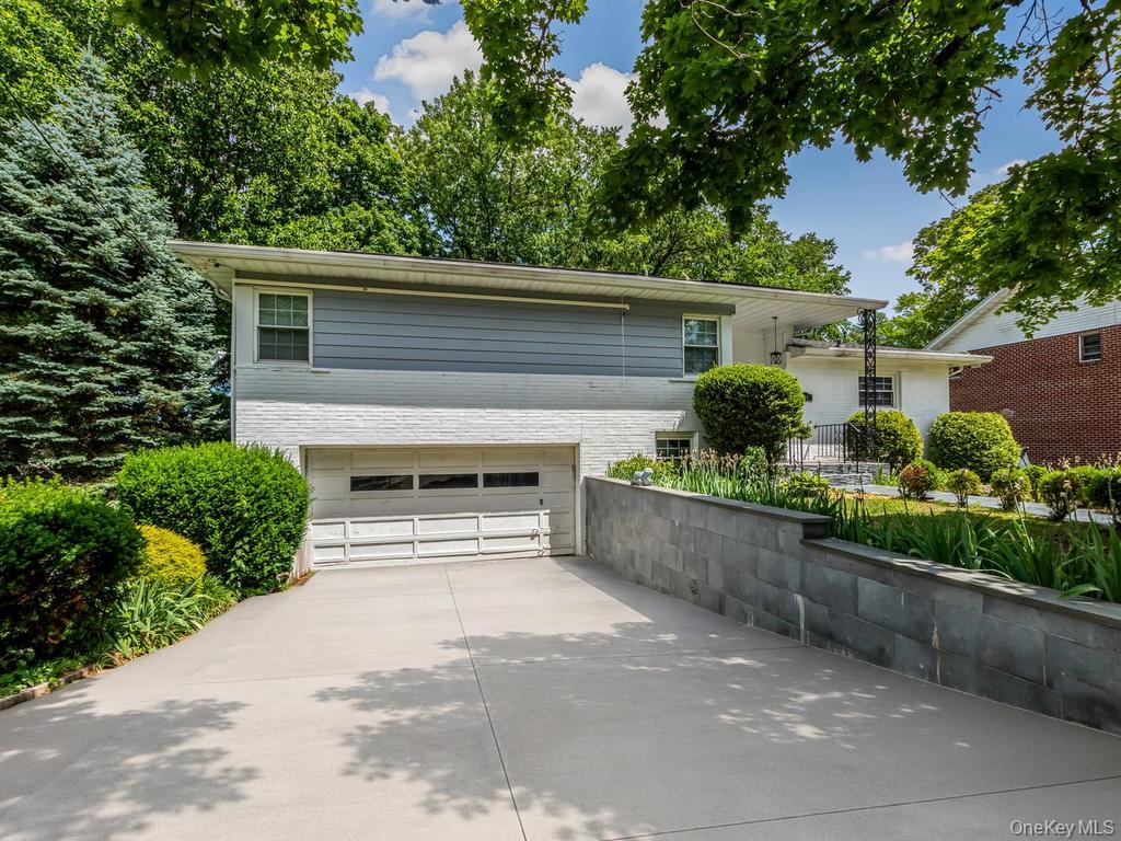 130 La Salle Drive – For Sale photo 2