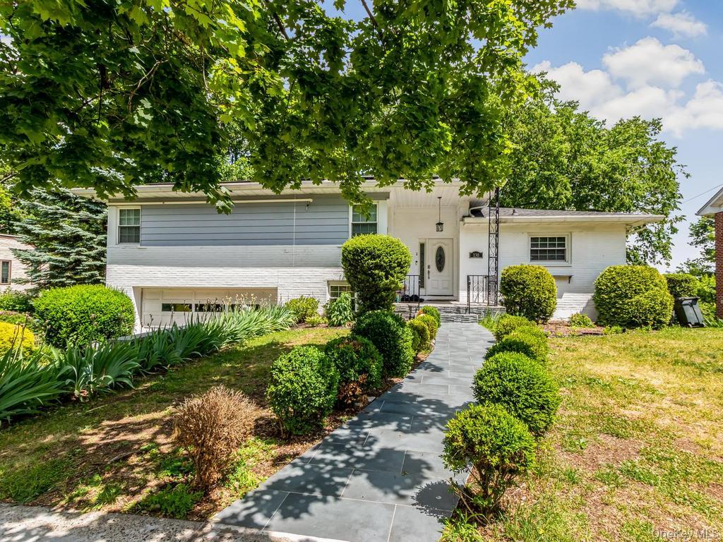 130 La Salle Drive – For Sale