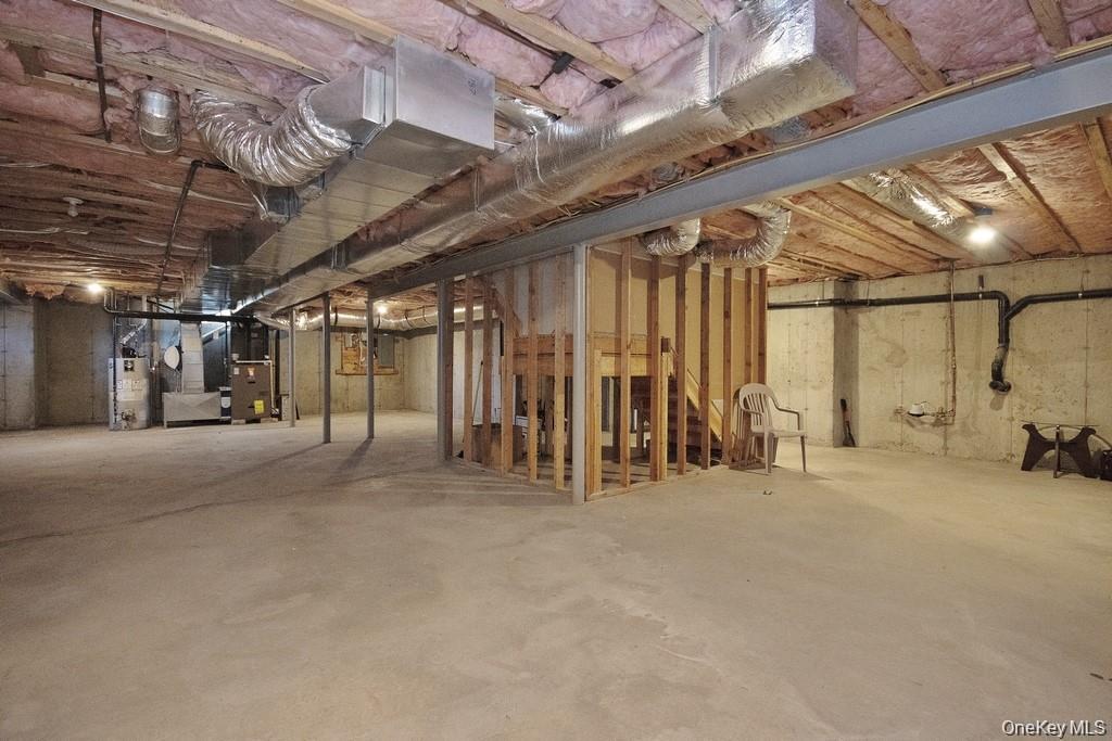 615 Creekside Lane – For Rent photo 22