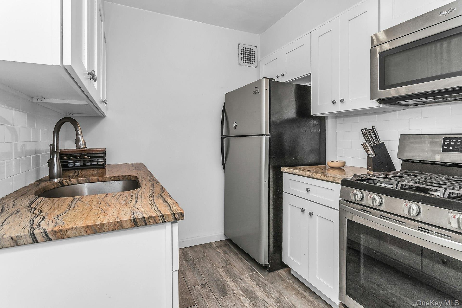 840 Shore Road, Unit 3 E photo 9
