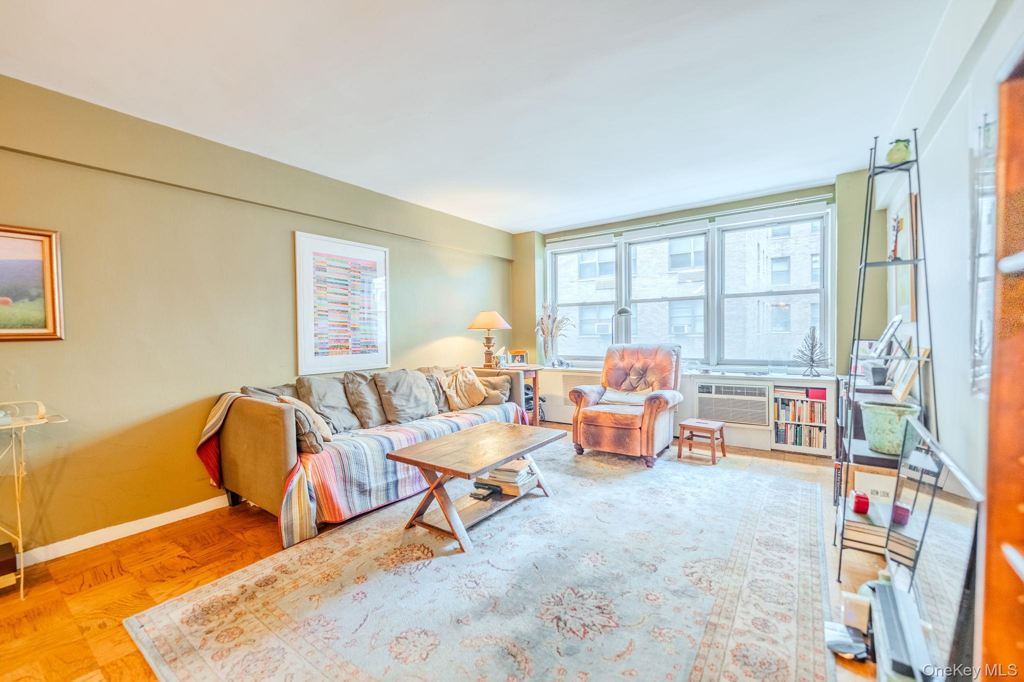 141 E 55th Street, Unit 4H