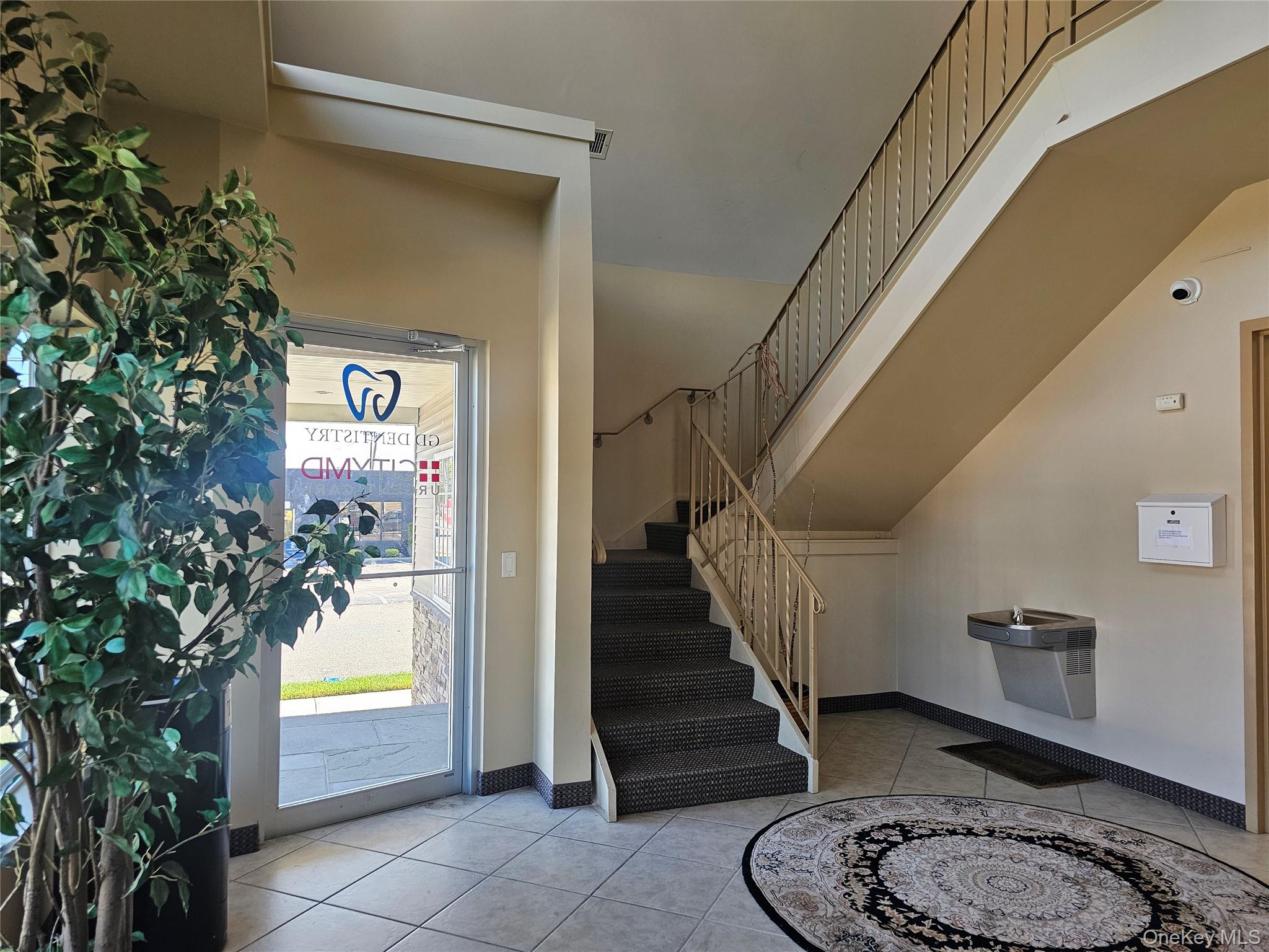 234 W Jericho Turnpike – For Rent photo 3