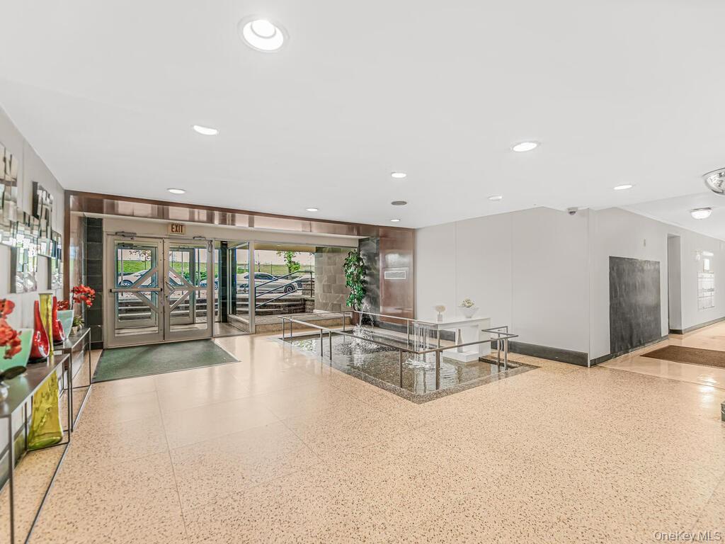 3363 Sedgwick Avenue, Unit 4L photo 16