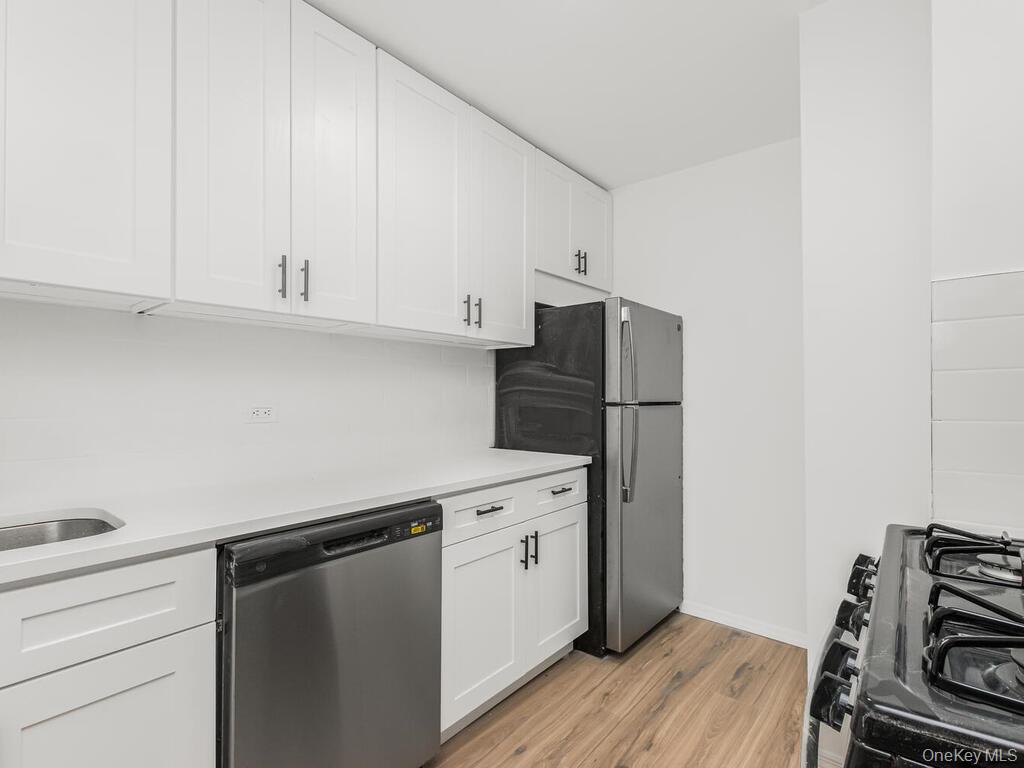 3363 Sedgwick Avenue, Unit 4L photo 2