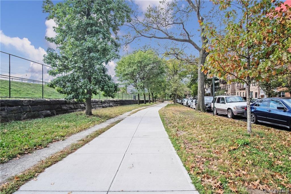 3363 Sedgwick Avenue, Unit 4L photo 18