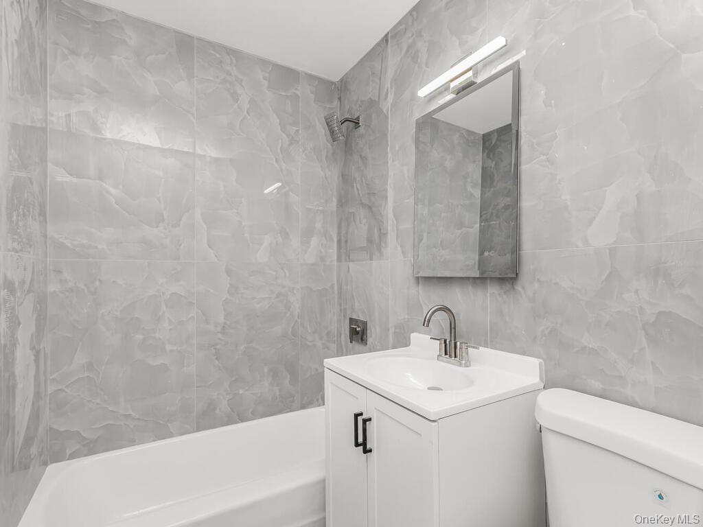 3363 Sedgwick Avenue, Unit 4L photo 8