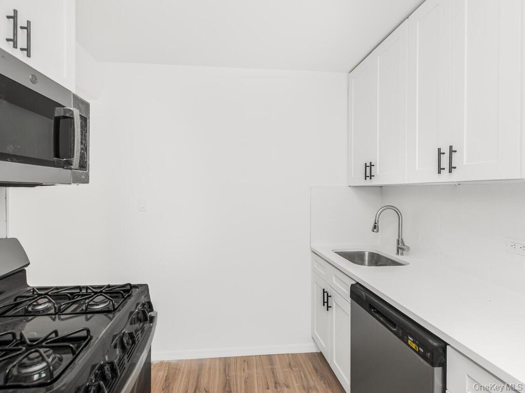 3363 Sedgwick Avenue, Unit 4L photo 3