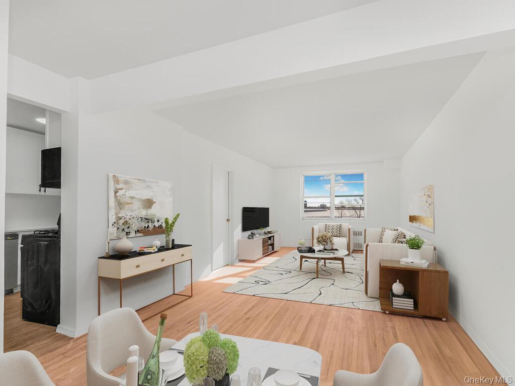 3363 Sedgwick Avenue, Unit 4L photo 4