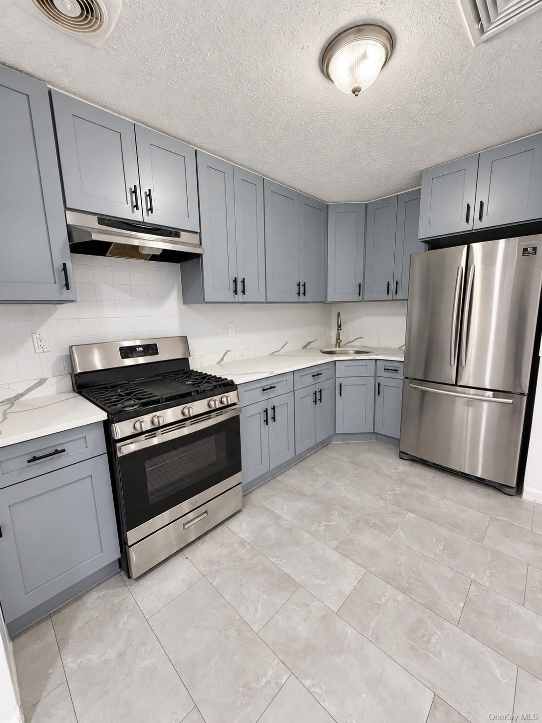 818 Trinity Avenue, Unit B photo 8