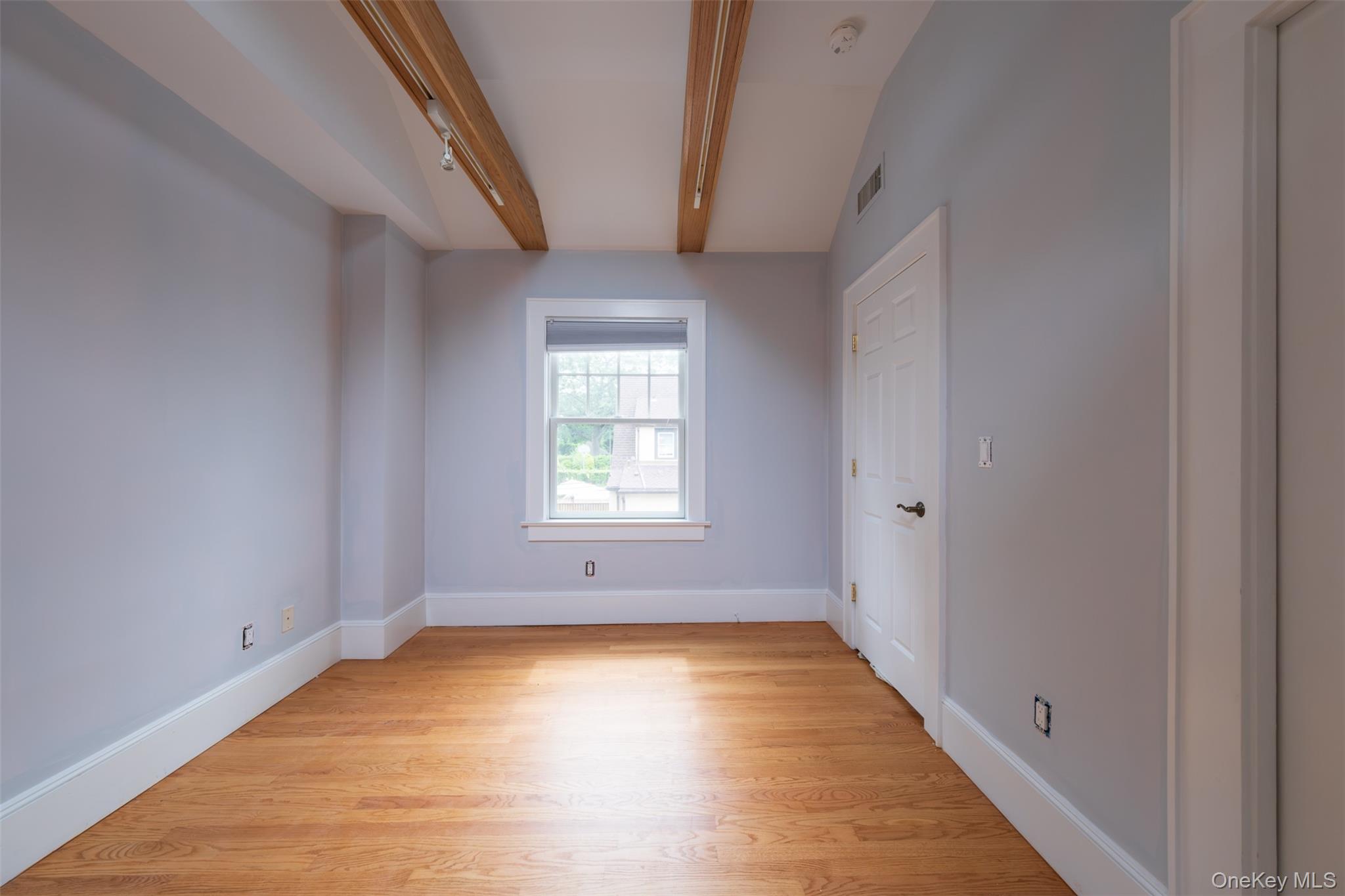 217 Larchmont Avenue – For Rent photo 17