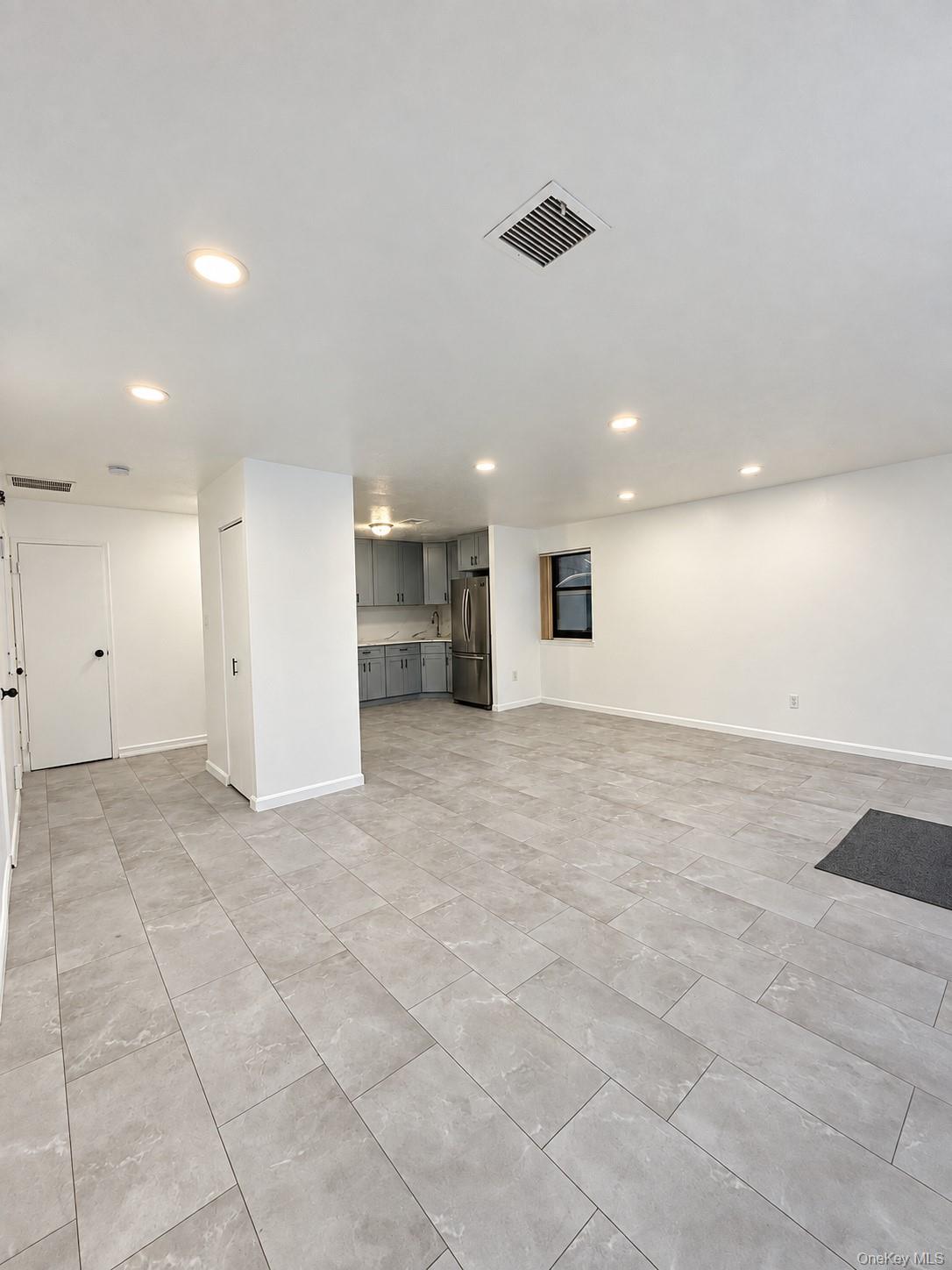 818 Trinity Avenue, Unit B photo 6
