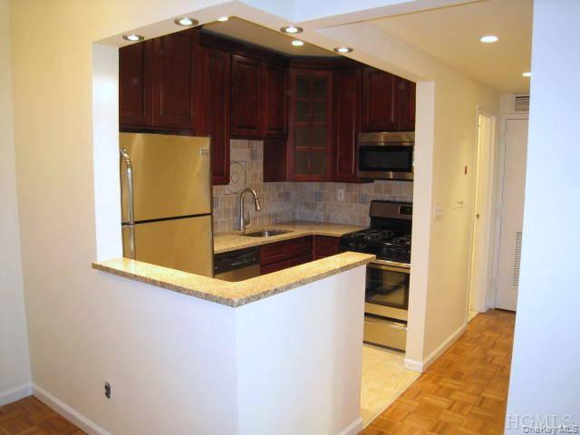 1250 North Avenue, Unit 108 photo 9