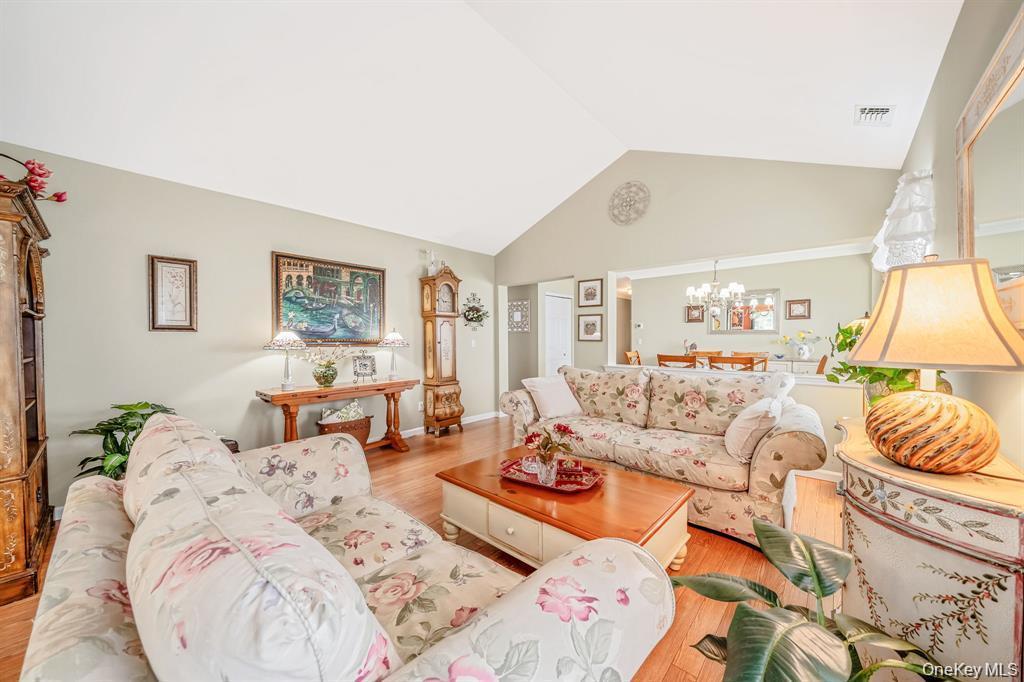 63 Madison Circle – For Sale photo 7