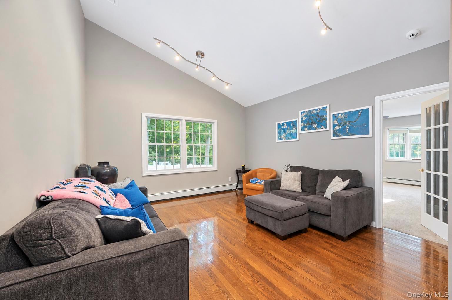 4 Hunting Hill Road – For Sale photo 6