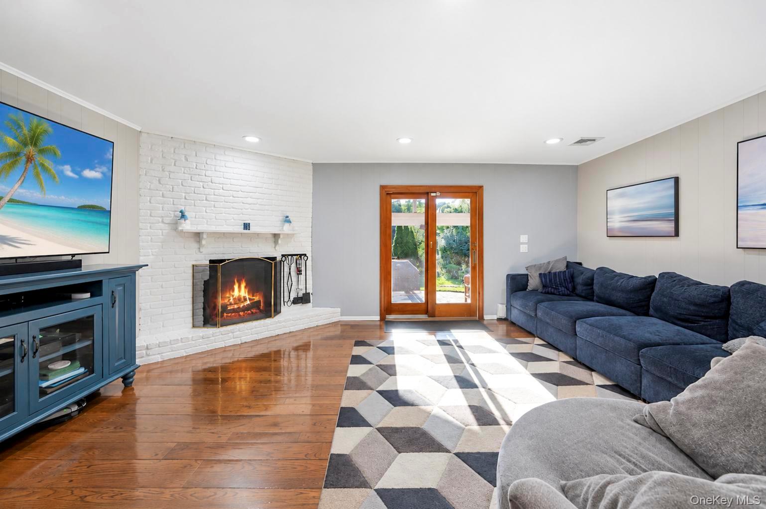 4 Hunting Hill Road – For Sale photo 5