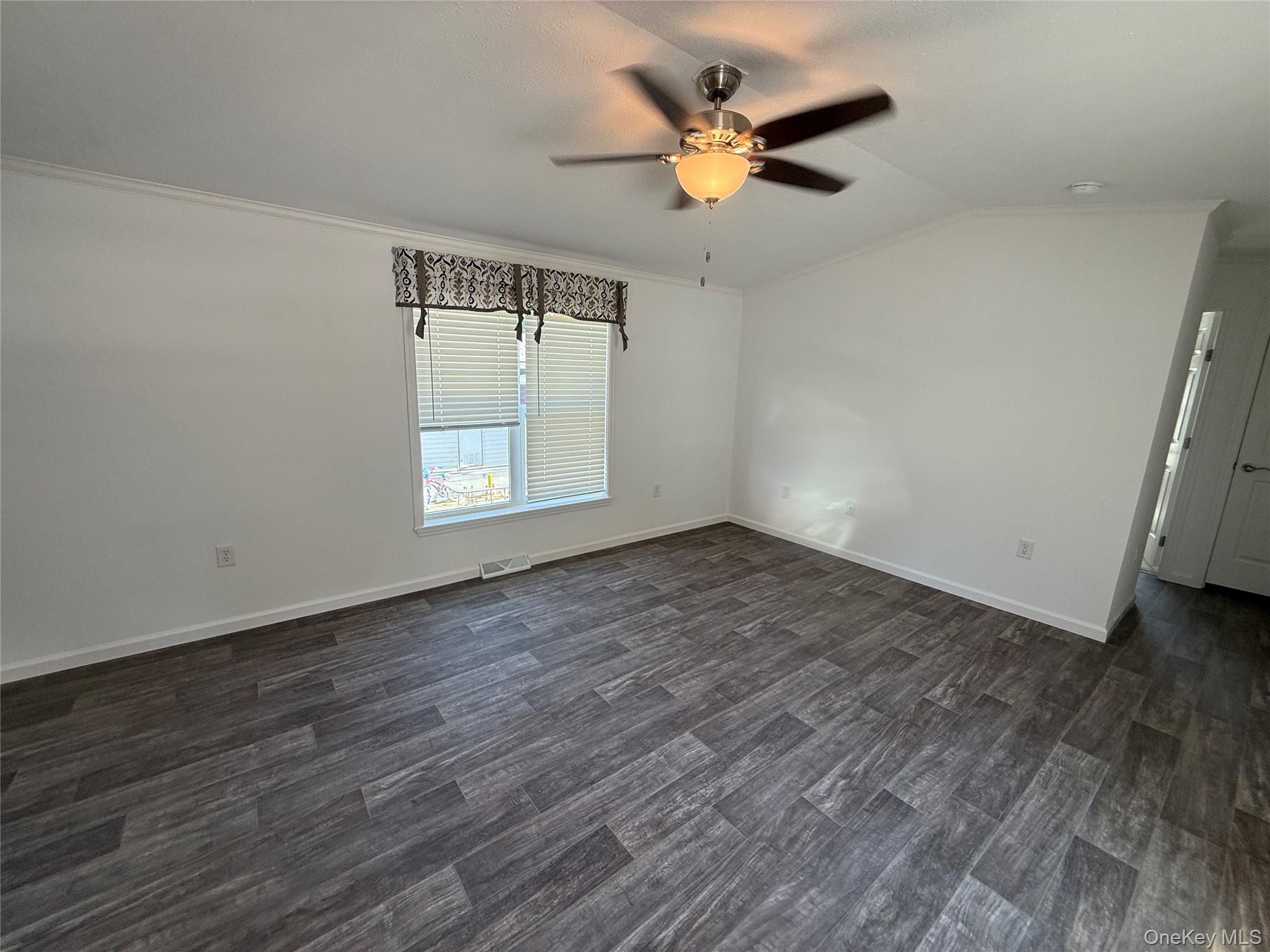 412 4TH Avenue – For Sale photo 8