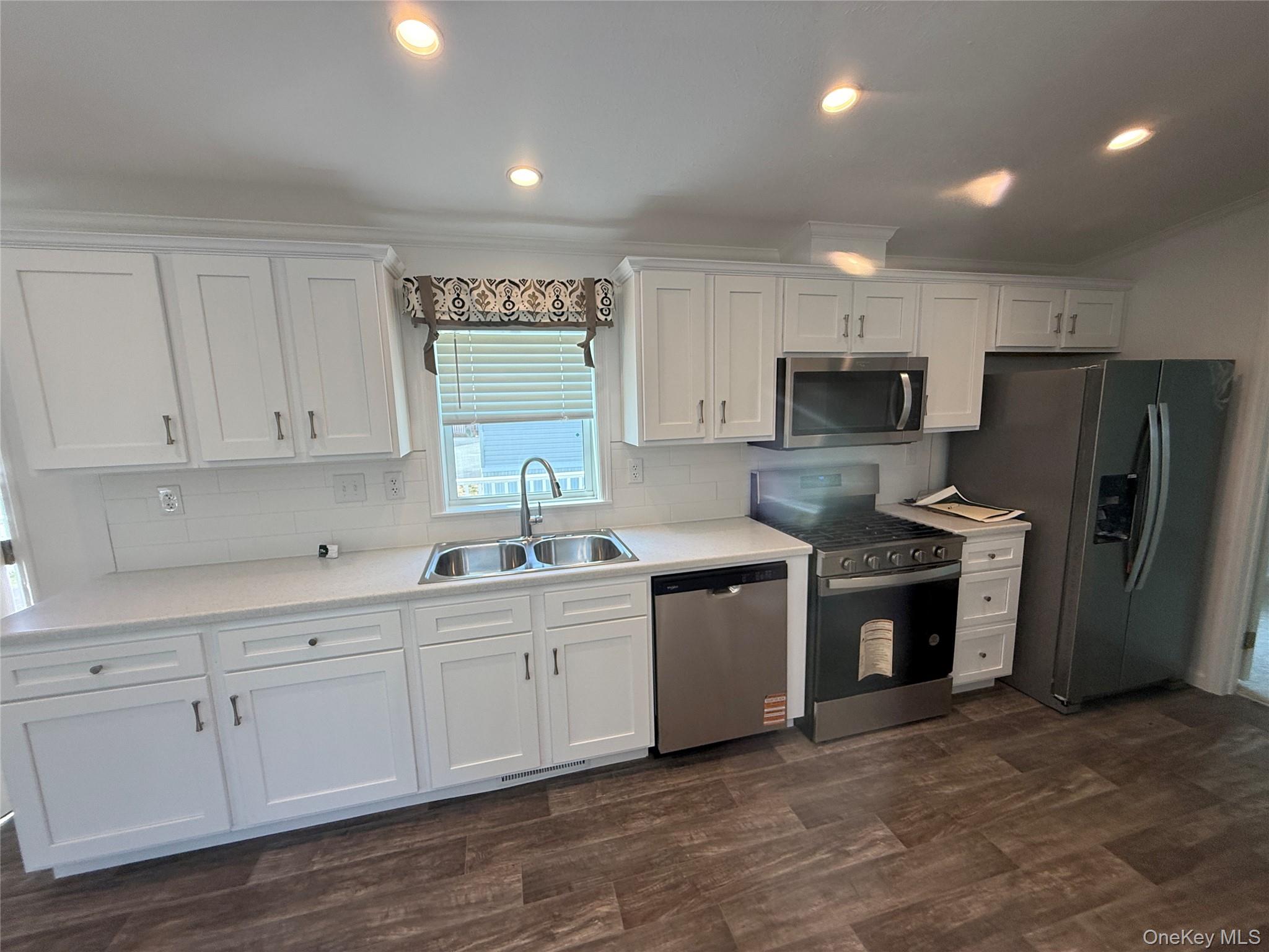 412 4TH Avenue – For Sale photo 6