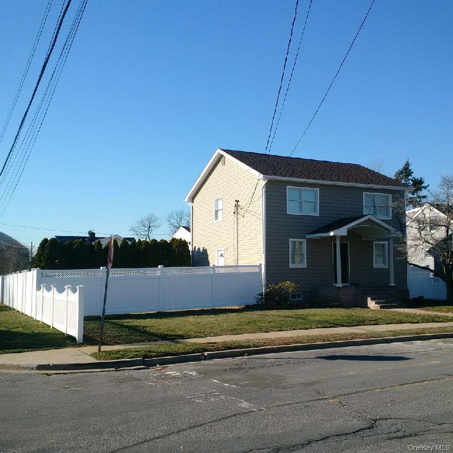 52 Concord Avenue – For Sale photo 2