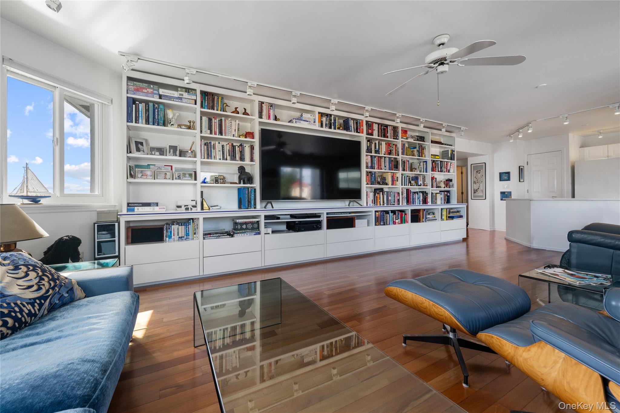 190 Schofield Street, Unit 3A photo 4
